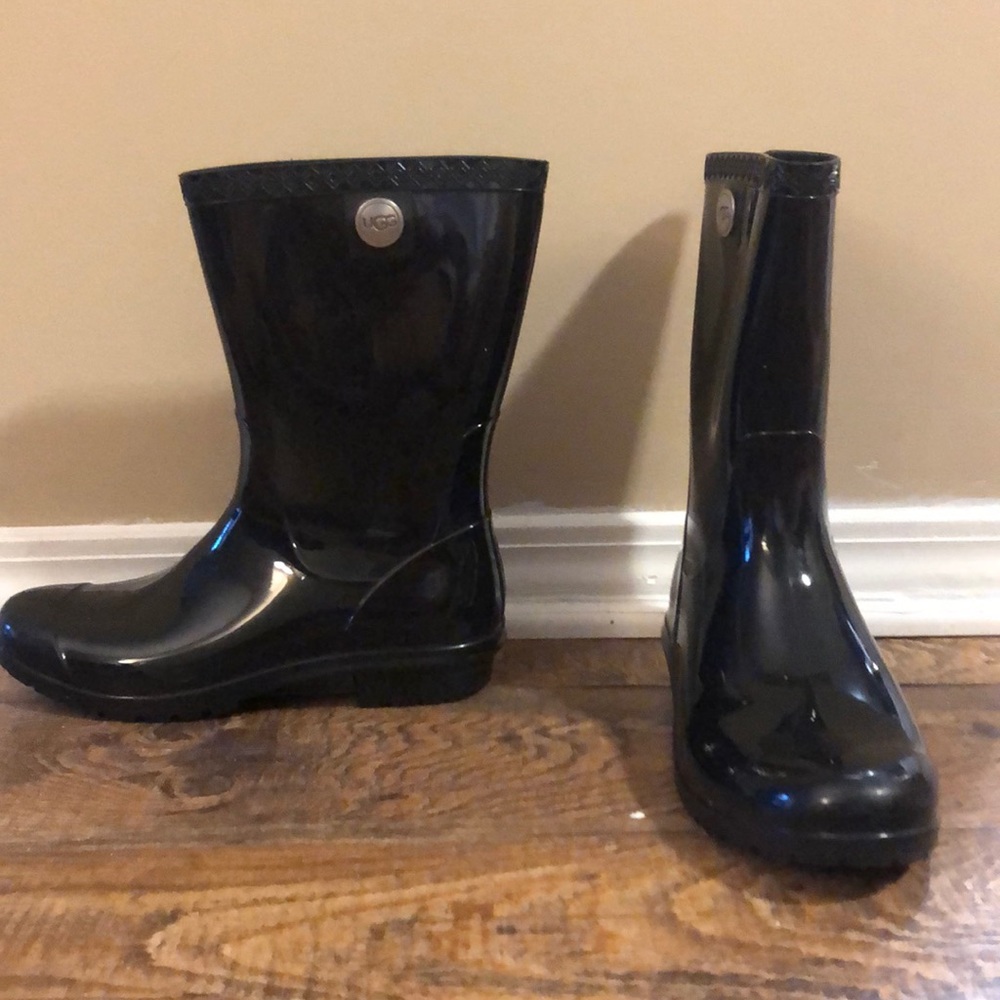 UGG Rainboots